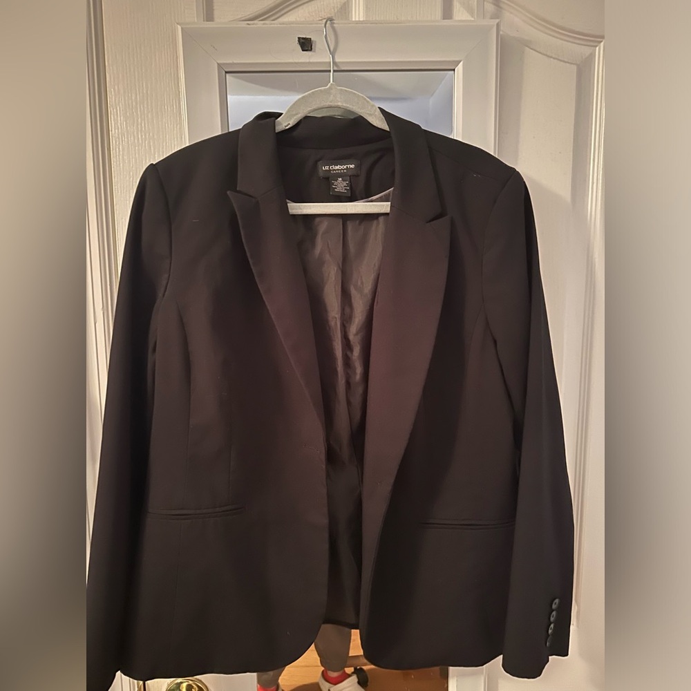 Liz Claiborne Women’s Black Blazer